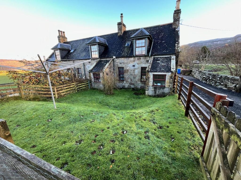 Quirky Highland Cottage With Stunning Views Fearn Lodge Kültér fotó